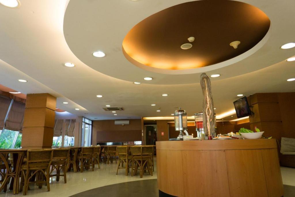 Hotel Asri Plaza Asia Tasikmalaya Buitenkant foto