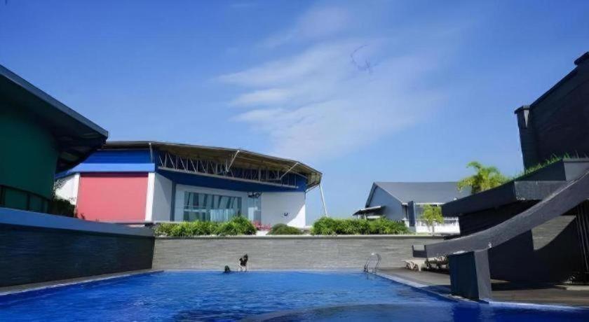 Hotel Asri Plaza Asia Tasikmalaya Buitenkant foto