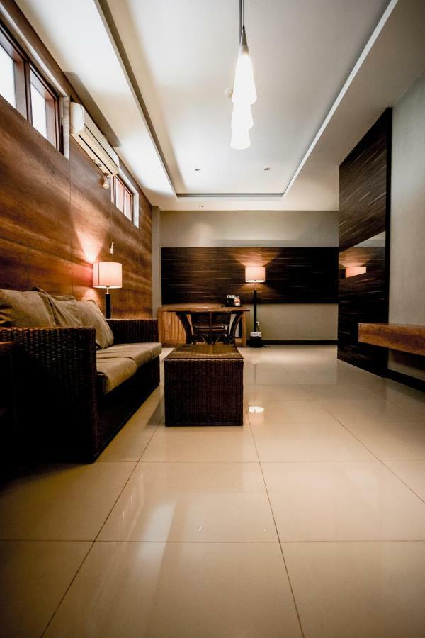 Hotel Asri Plaza Asia Tasikmalaya Buitenkant foto