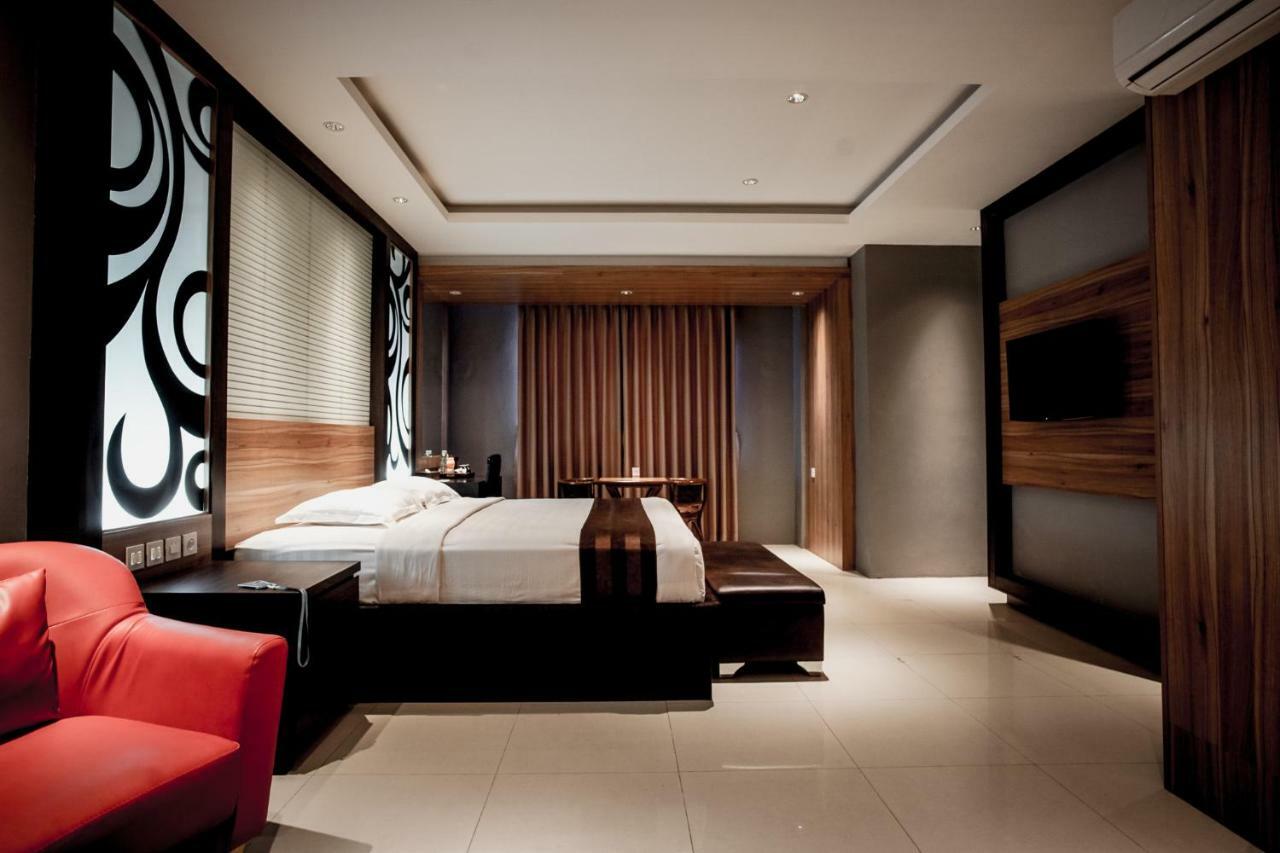 Hotel Asri Plaza Asia Tasikmalaya Buitenkant foto